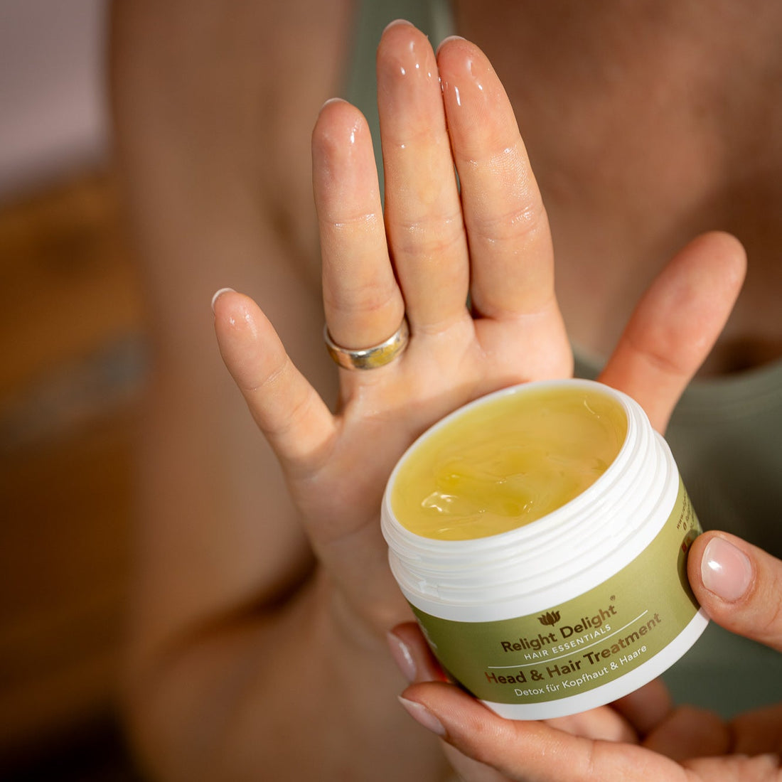 Hair Essentials - Head &amp; Hair Treatment - 100ml