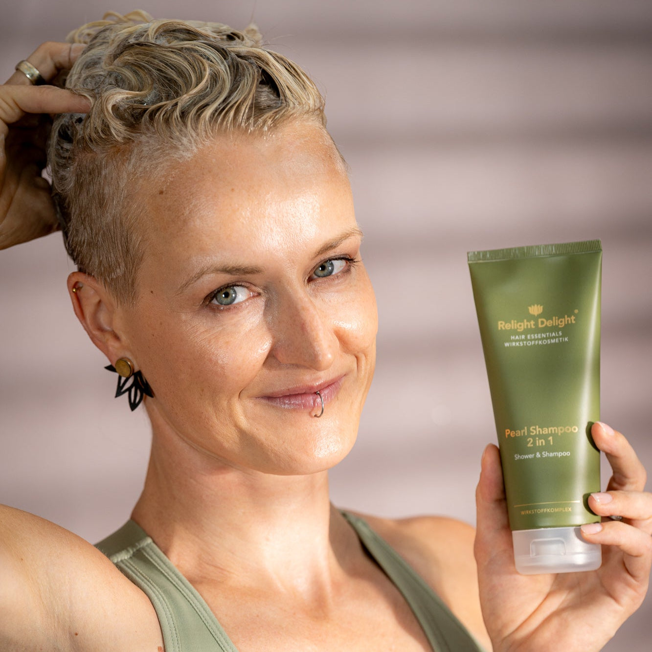 Hair Essentials - Pearl Shampoo 2 in 1 - 200ml